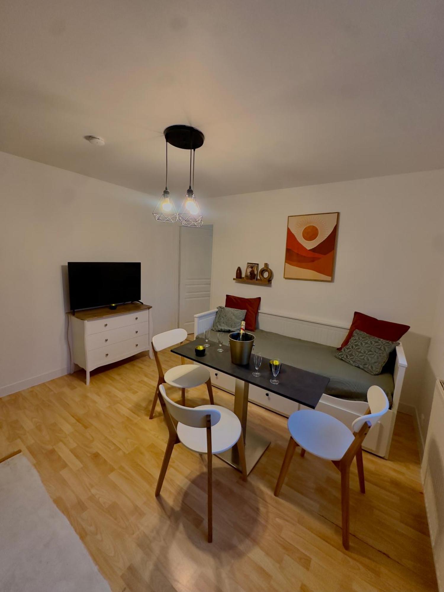 Appartement Chloe Du Lac Montferrat  Екстер'єр фото
